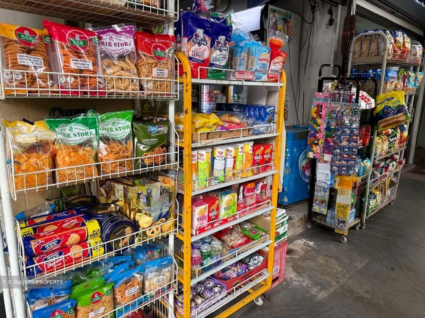 Jurong West Street 41 (D22), Shop House #551232041